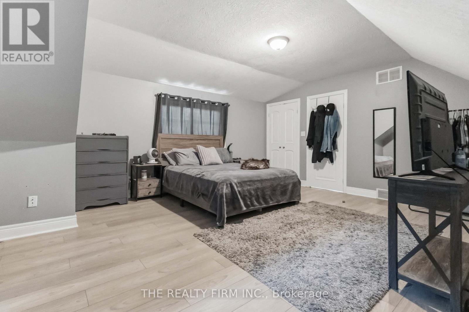 340 RIVERSIDE DRIVE - 19