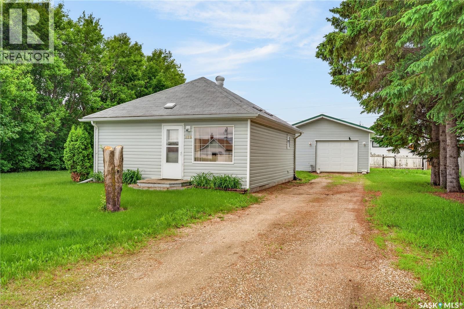 229 Lendrum STREET - 1