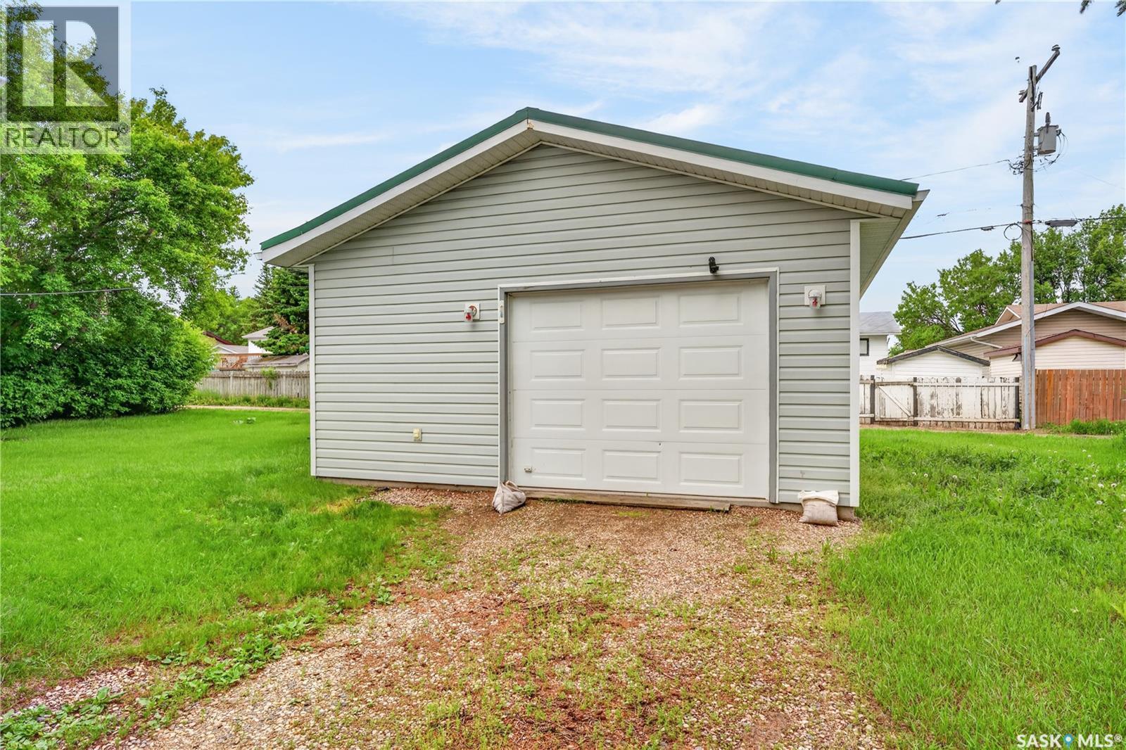 229 Lendrum STREET - 3