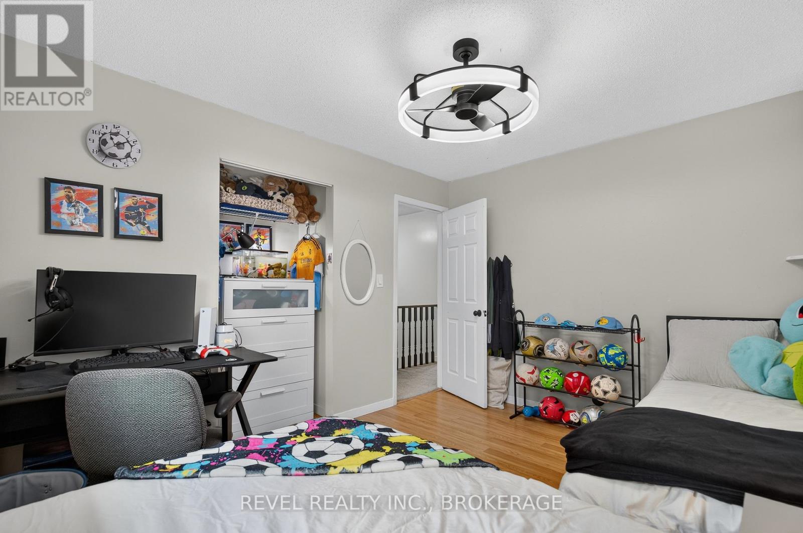 62 BARKER DRIVE - 25
