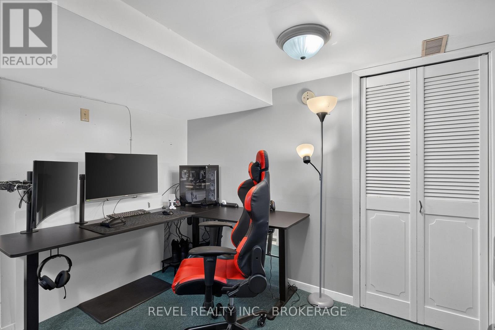 62 BARKER DRIVE - 34