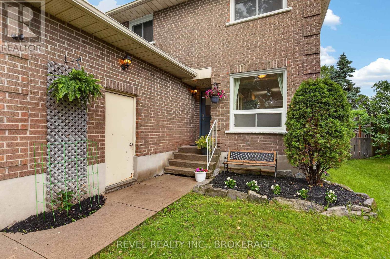 62 BARKER DRIVE - 4
