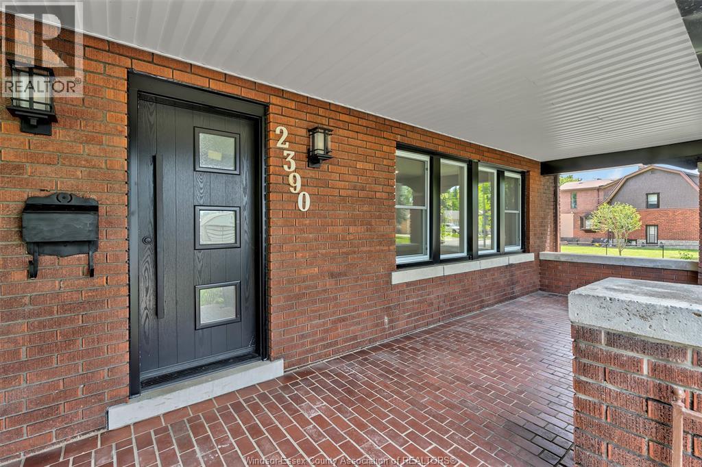 2390 PRINCESS AVENUE - 6
