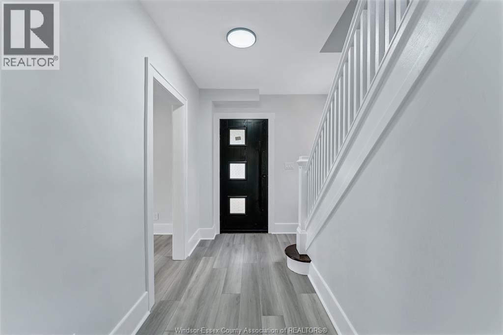 2390 PRINCESS AVENUE - 8