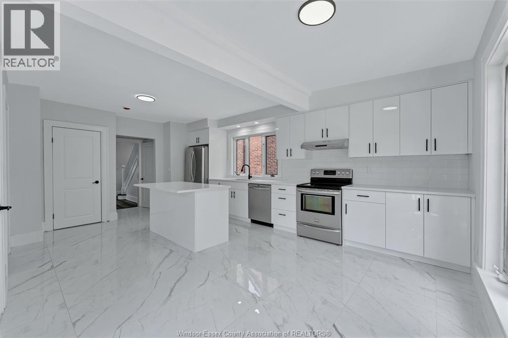 2390 PRINCESS AVENUE - 16