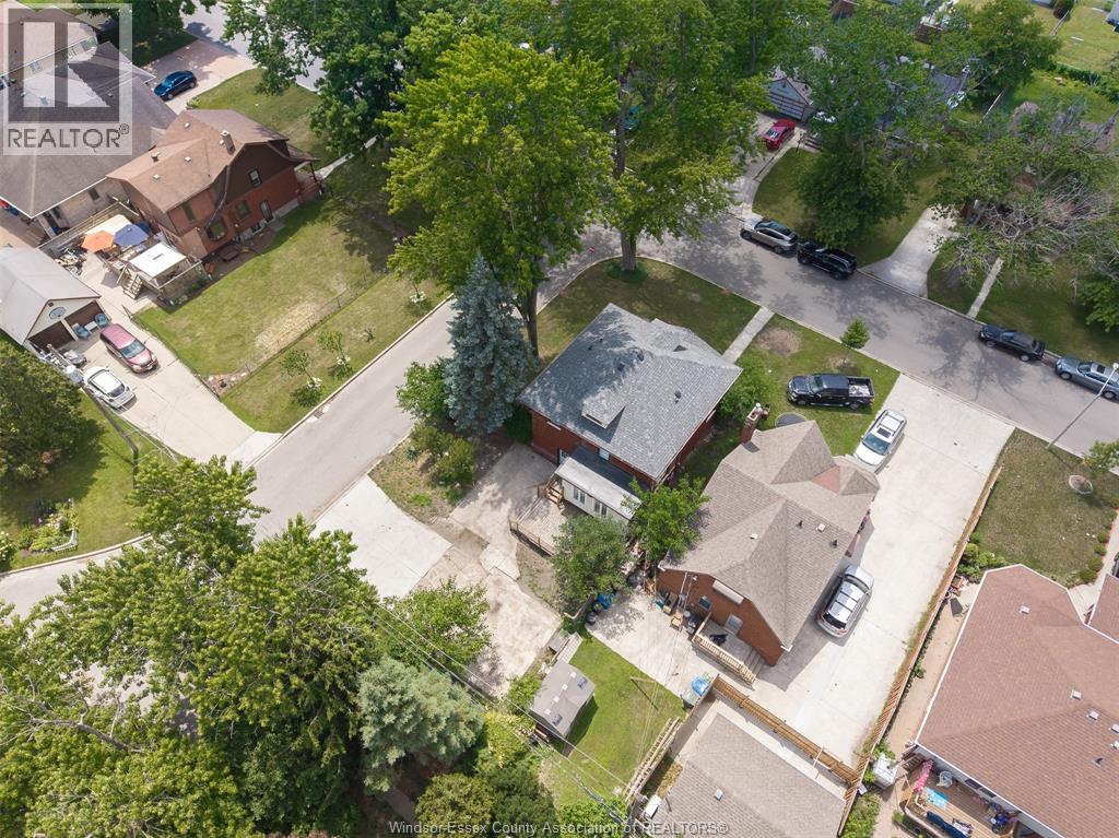 2390 PRINCESS AVENUE - 38