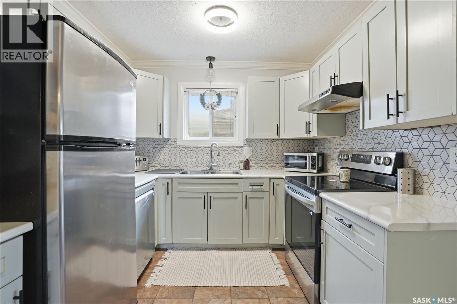#A 1014 Colony STREET - 7