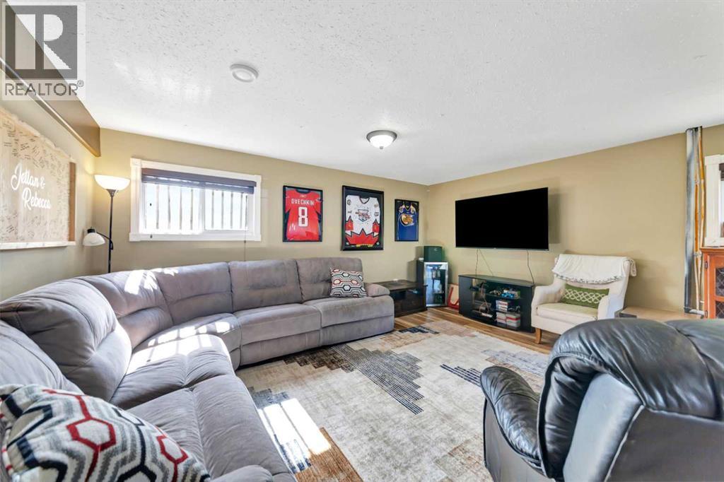 5304 51 Street - 30
