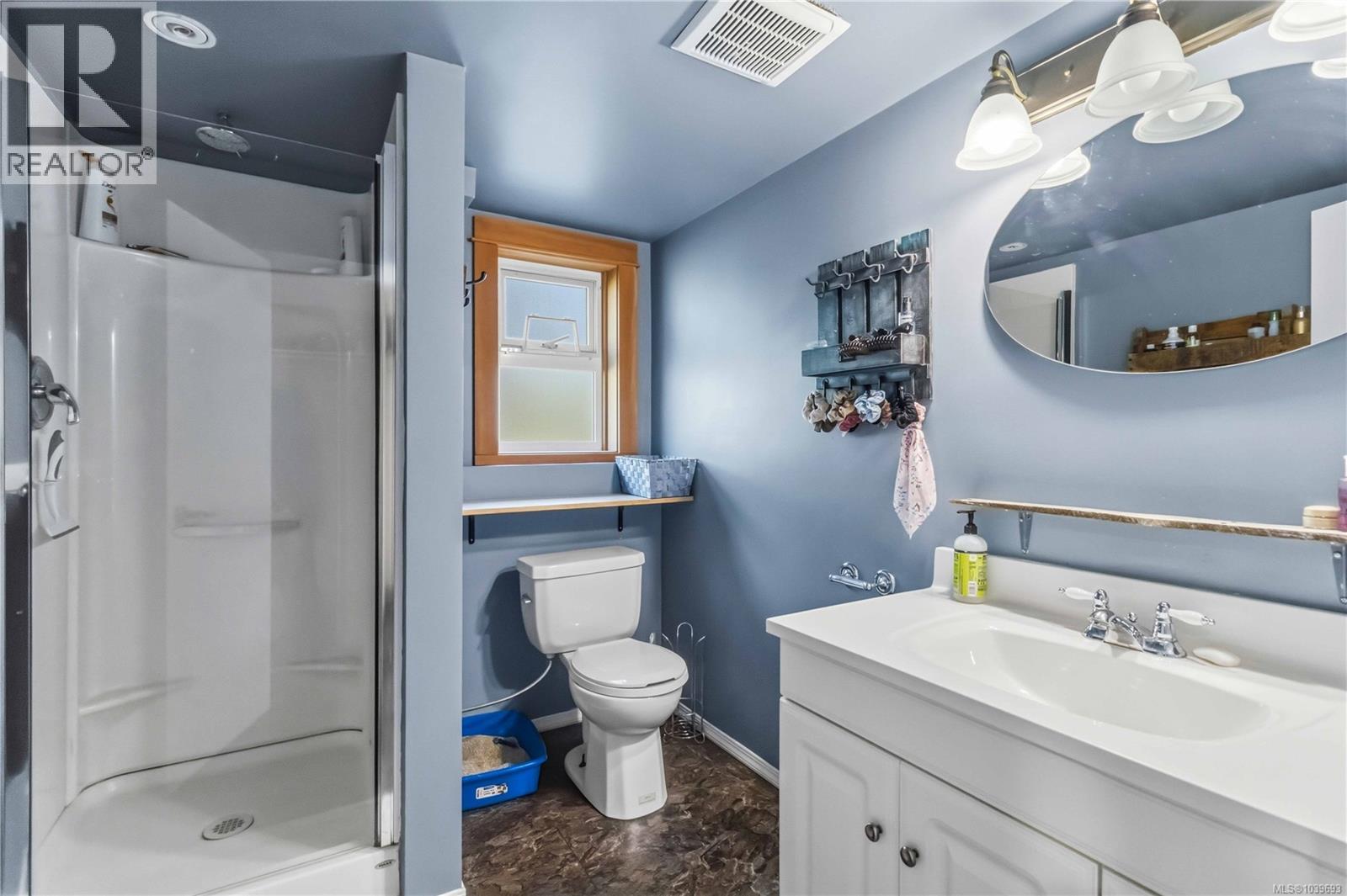 5480 Sooke Rd - 29