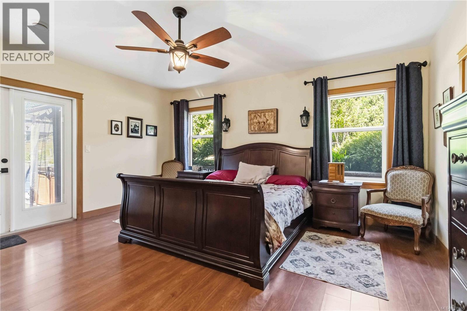 5480 Sooke Rd - 24