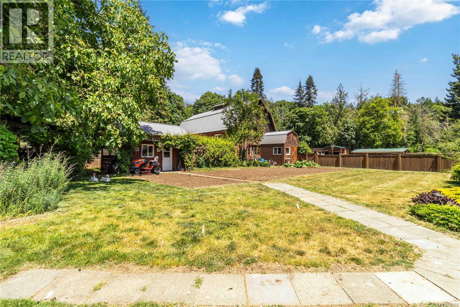 5480 Sooke Rd - 69