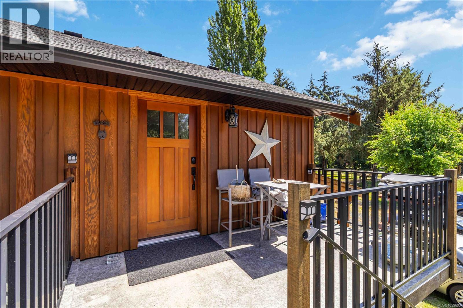 5480 Sooke Rd - 31