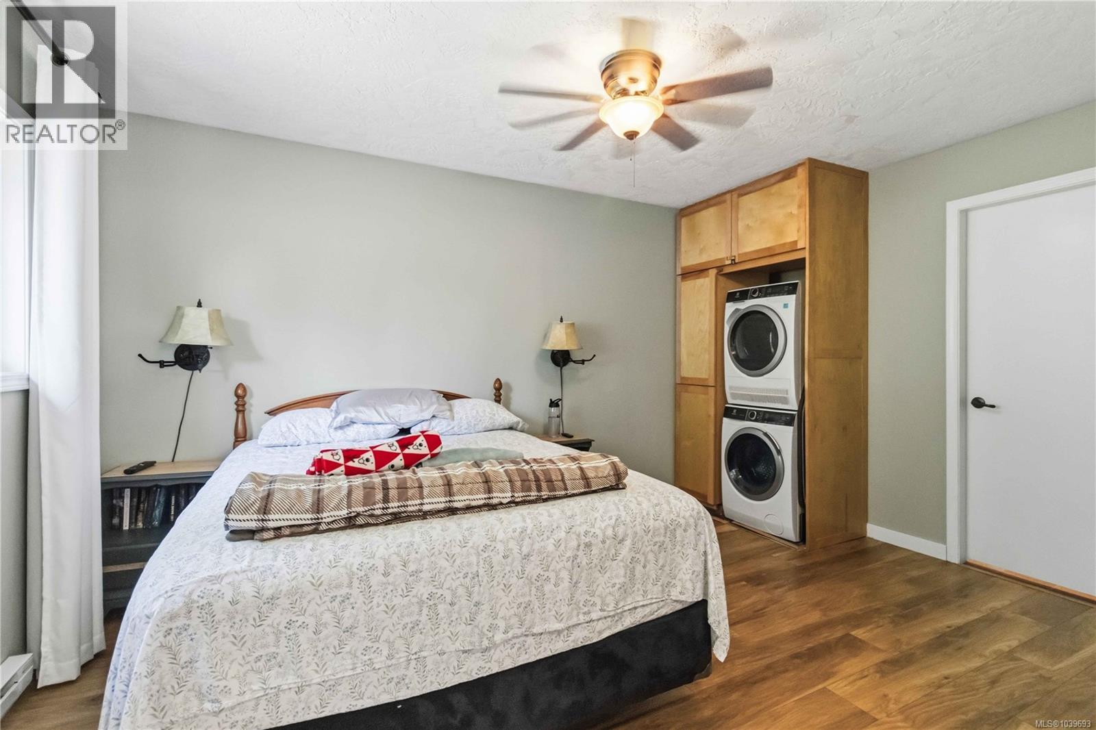 5480 Sooke Rd - 36