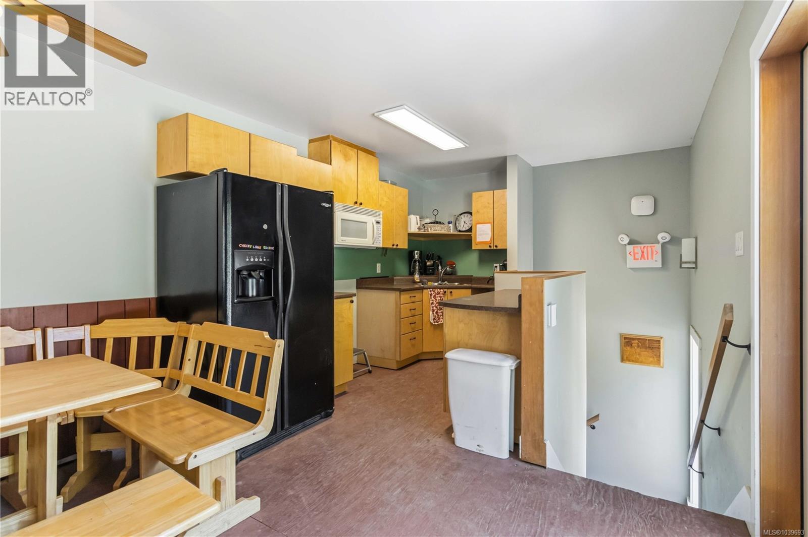 5480 Sooke Rd - 62