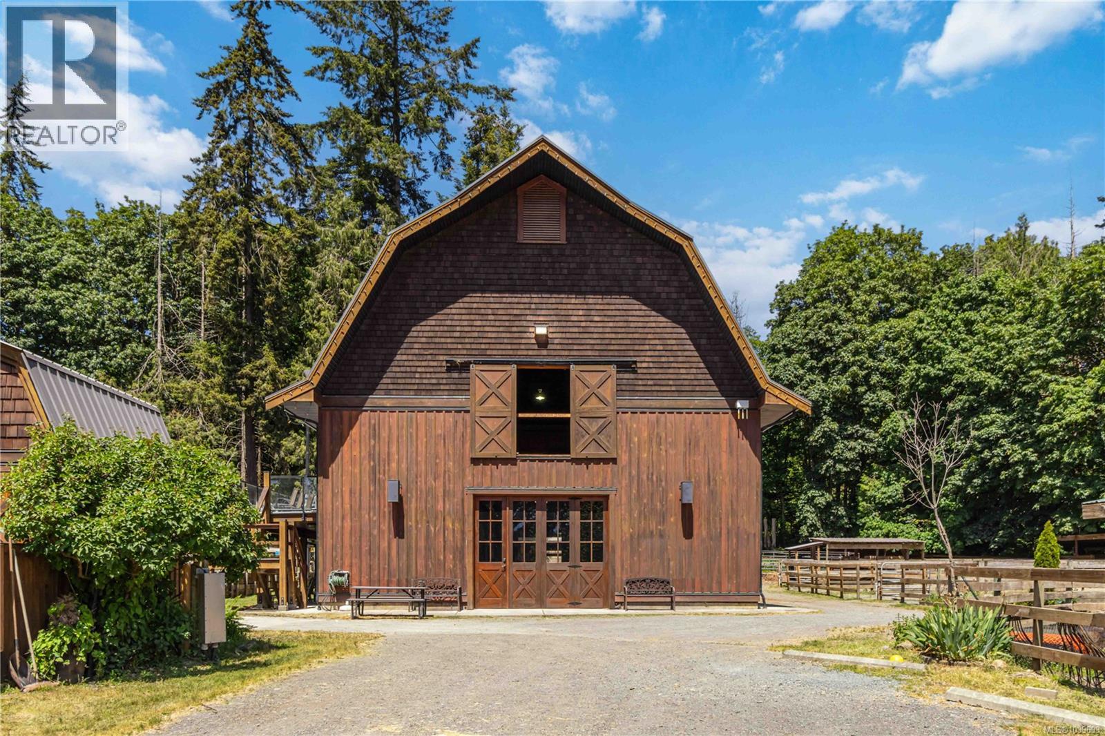 5480 Sooke Rd - 44