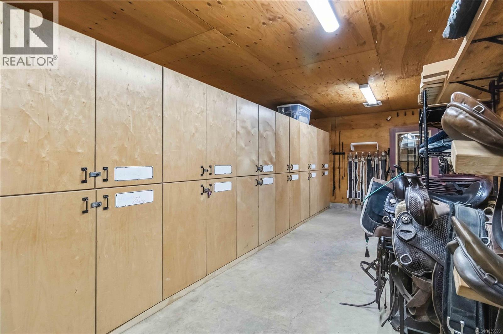 5480 Sooke Rd - 53