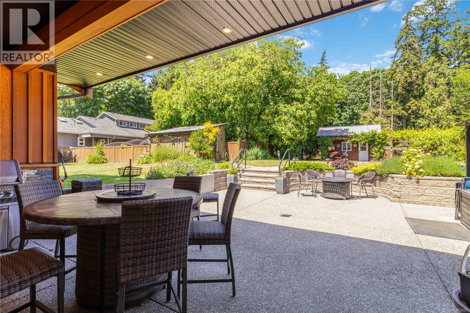 5480 Sooke Rd - 39
