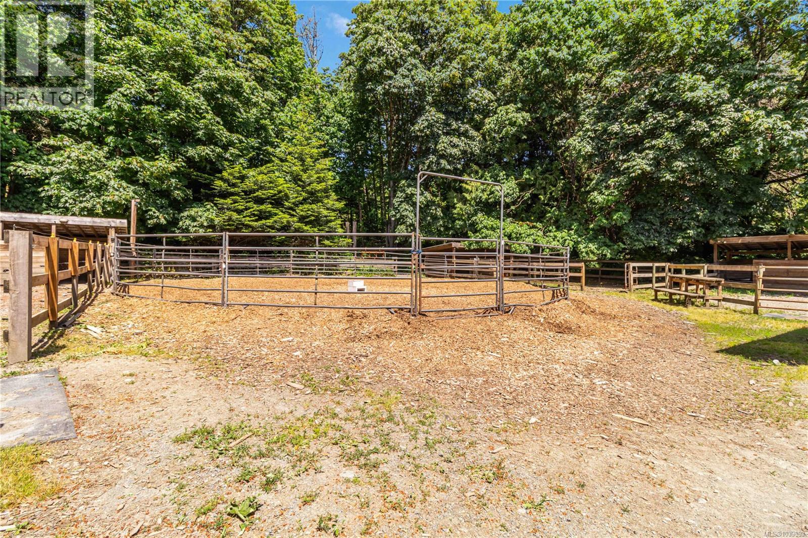 5480 Sooke Rd - 71