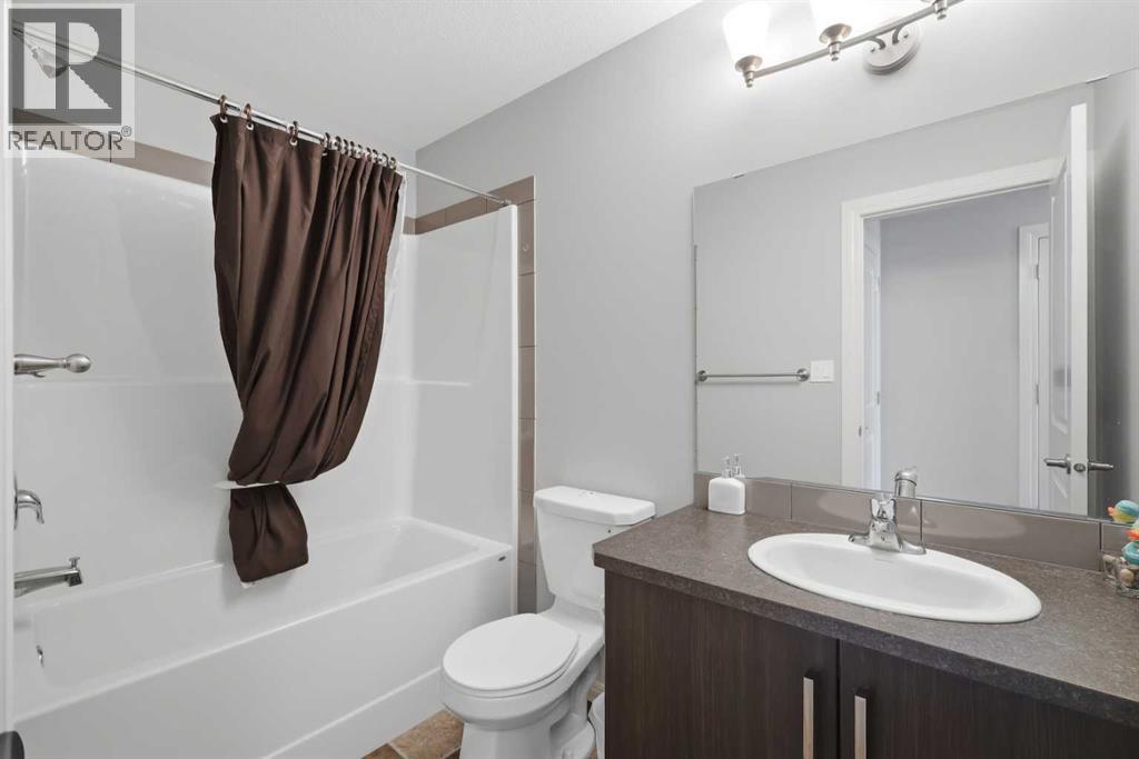 #303 639 Oak Street - 13