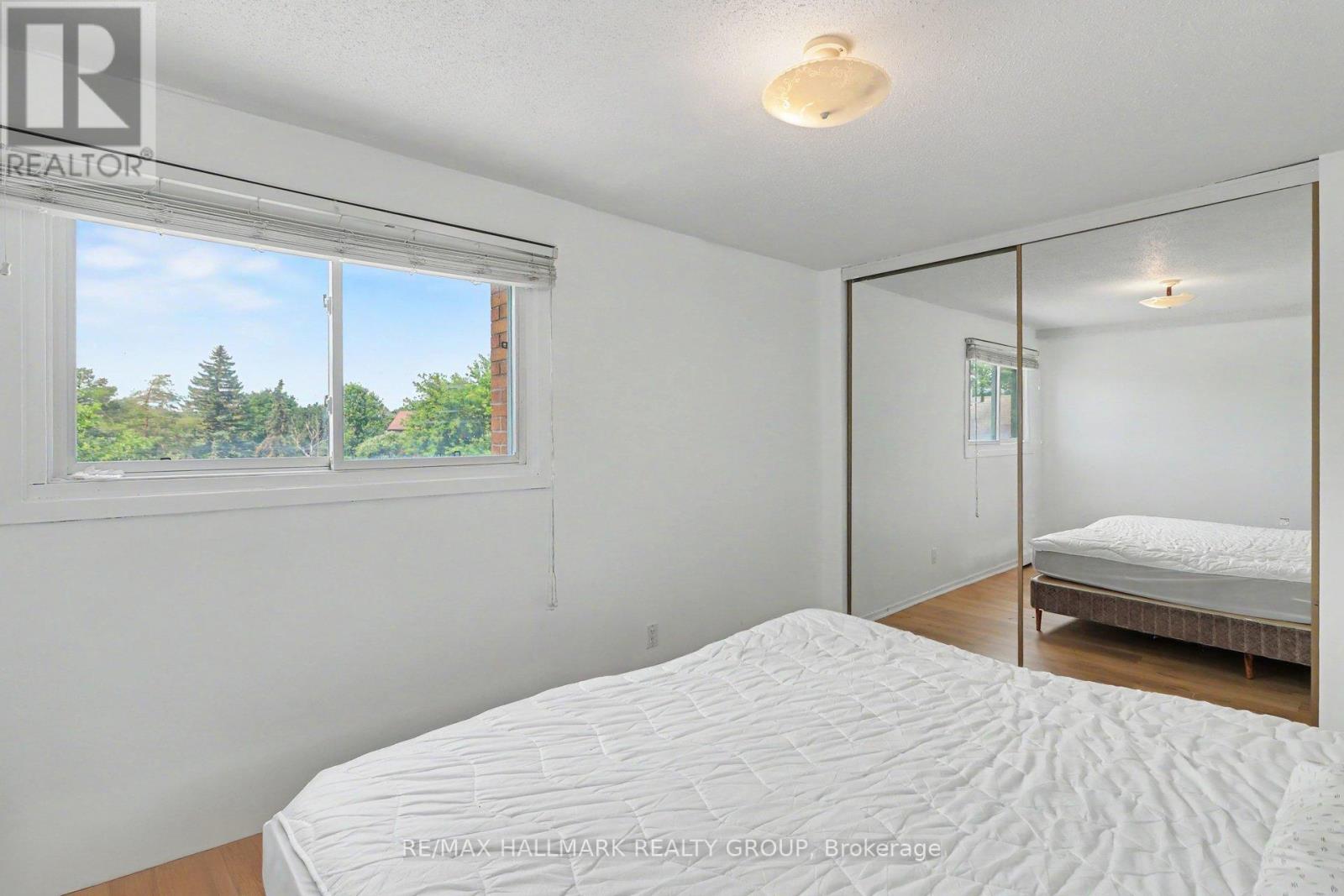2 Bed, 1 Bath House for Sale in Ottawa – 8 – 900 ELMSMERE ROAD, Ottawa – MLS# X13533036 - Image 11