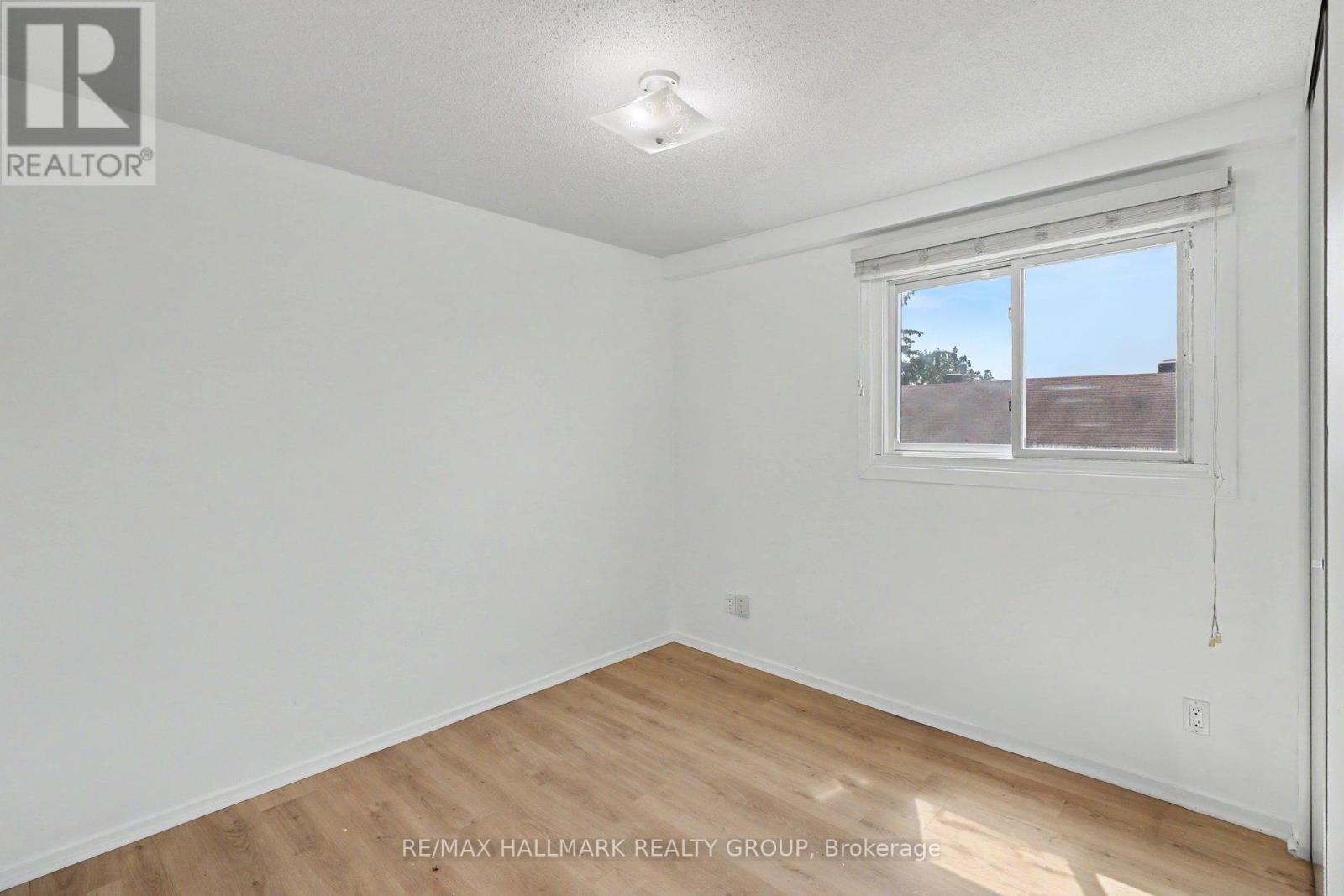 2 Bed, 1 Bath House for Sale in Ottawa – 8 – 900 ELMSMERE ROAD, Ottawa – MLS# X13533036 - Image 9
