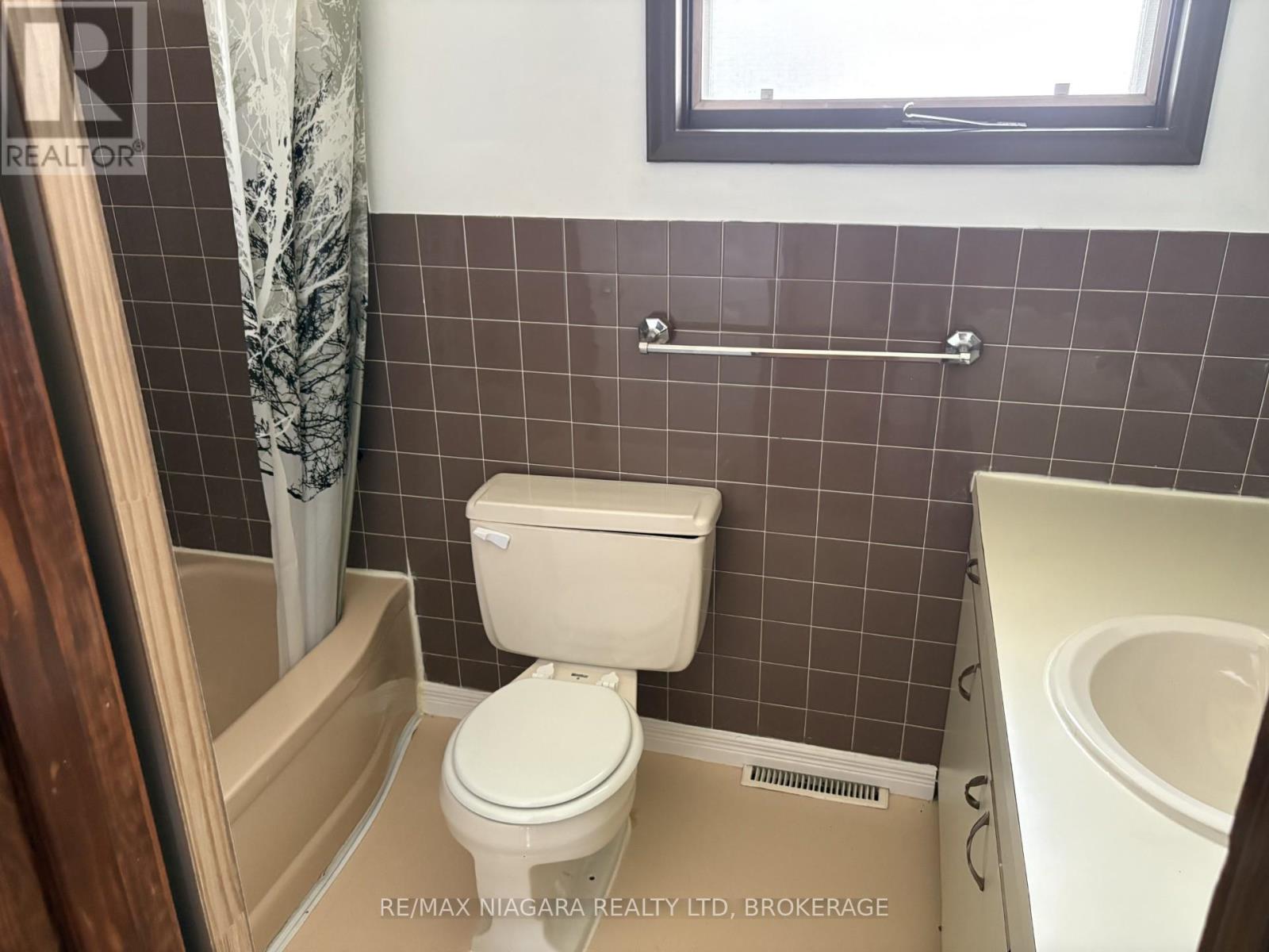 6611 MARGARET STREET - Image 11
