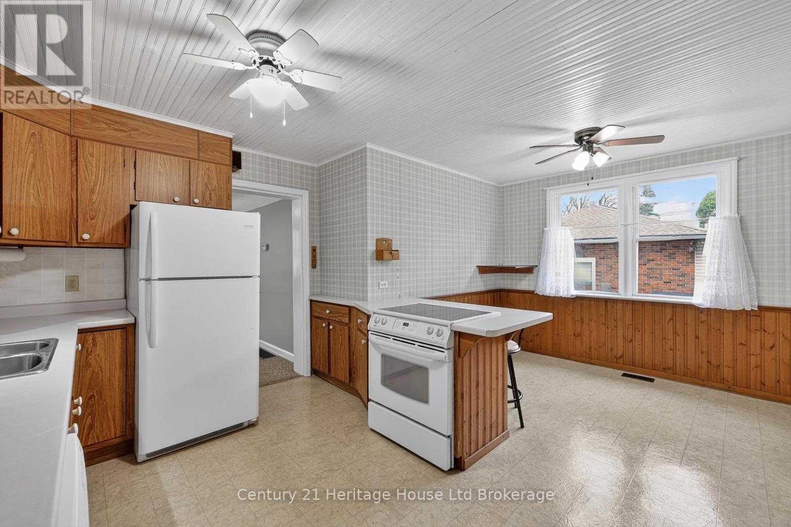 69 BEE STREET - 19