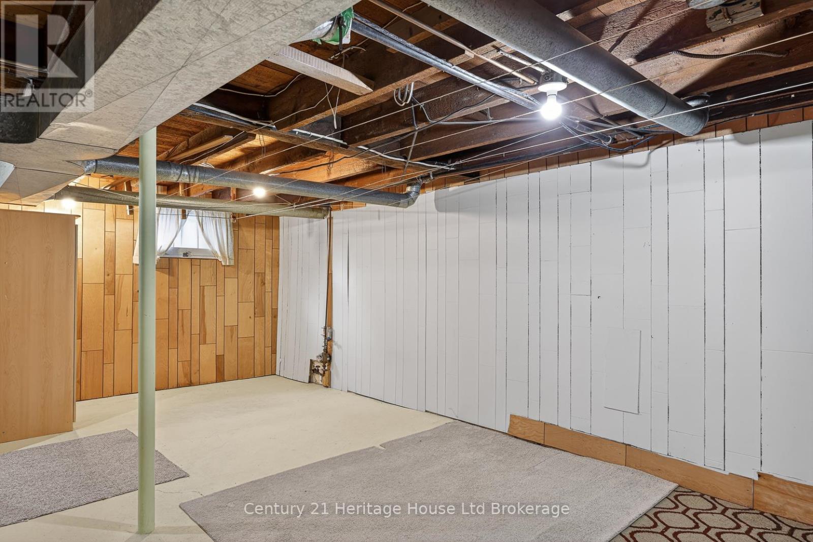 69 BEE STREET - 25