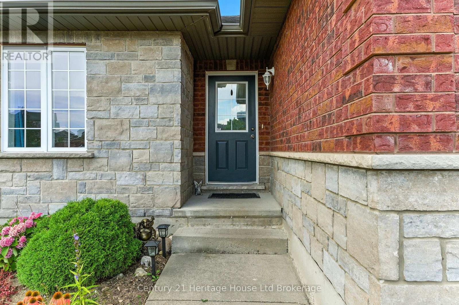 107 APPLEWOOD STREET - 8