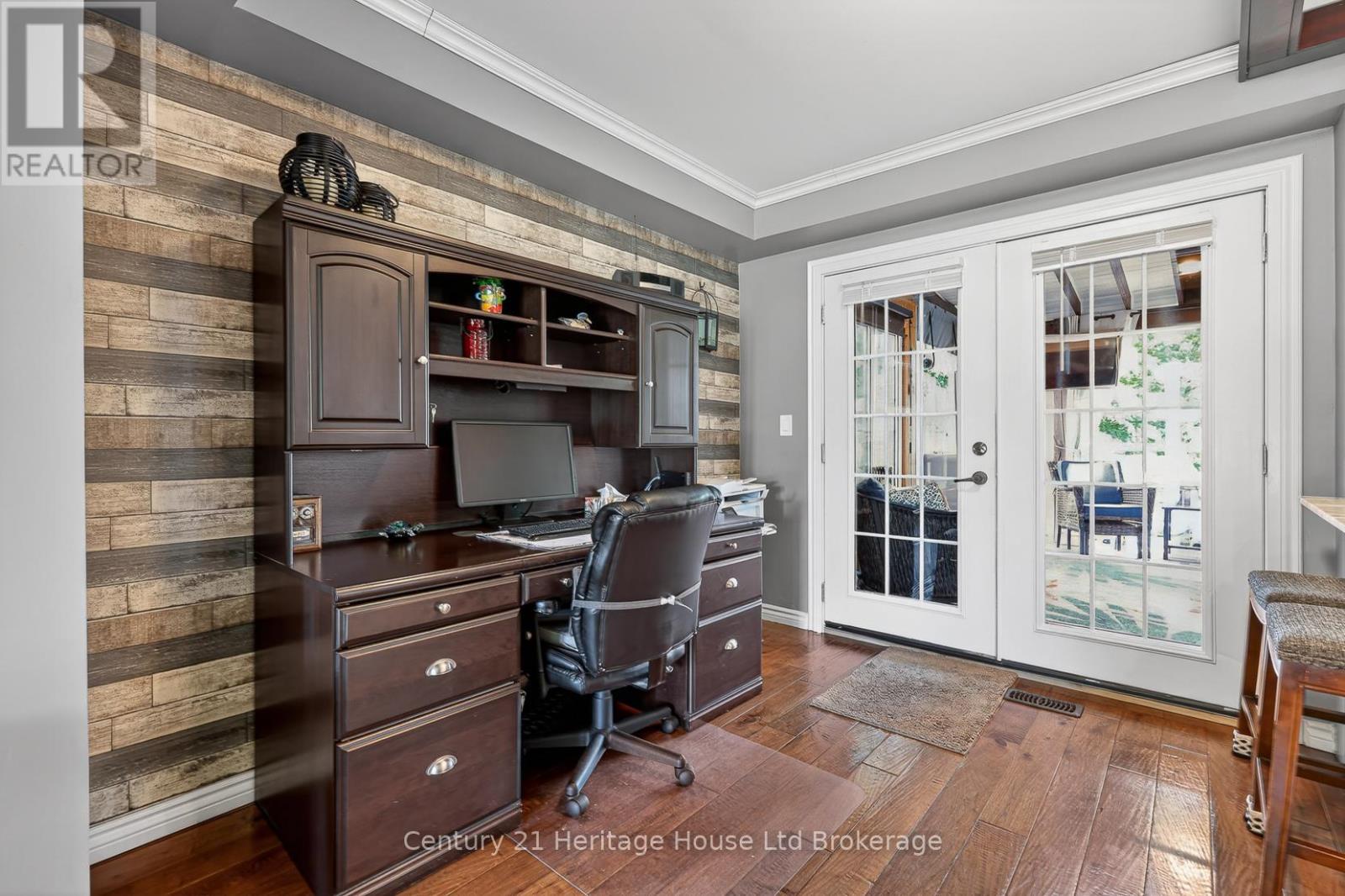 12 JUBILEE PLACE - 13