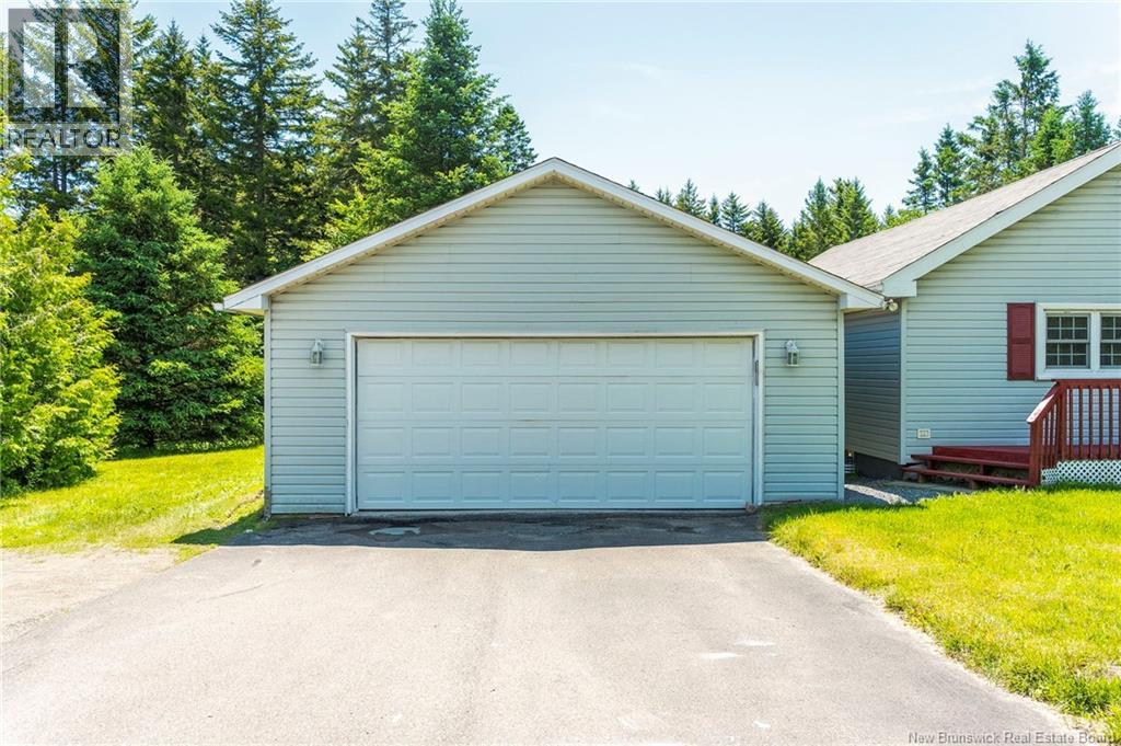 3066 Loch Lomond Road - 37