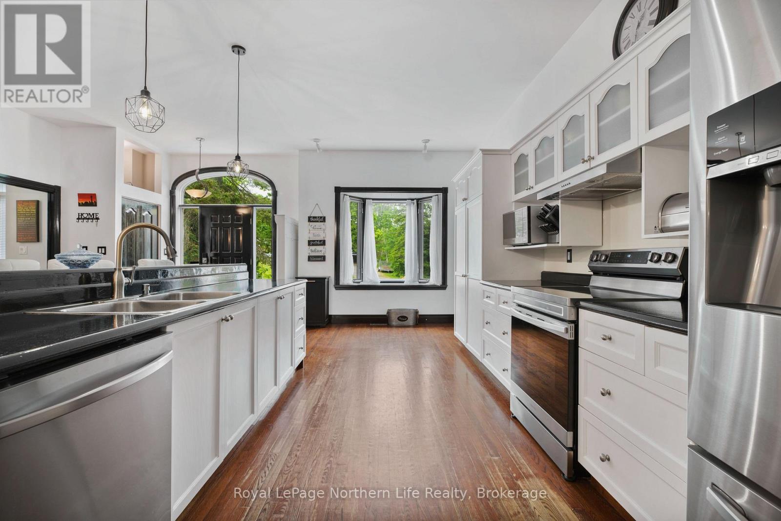 421 COLLINS DRIVE - 10