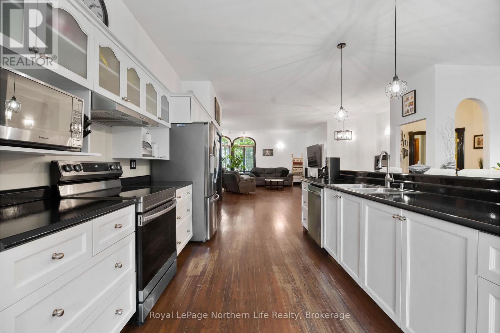421 COLLINS DRIVE - 12