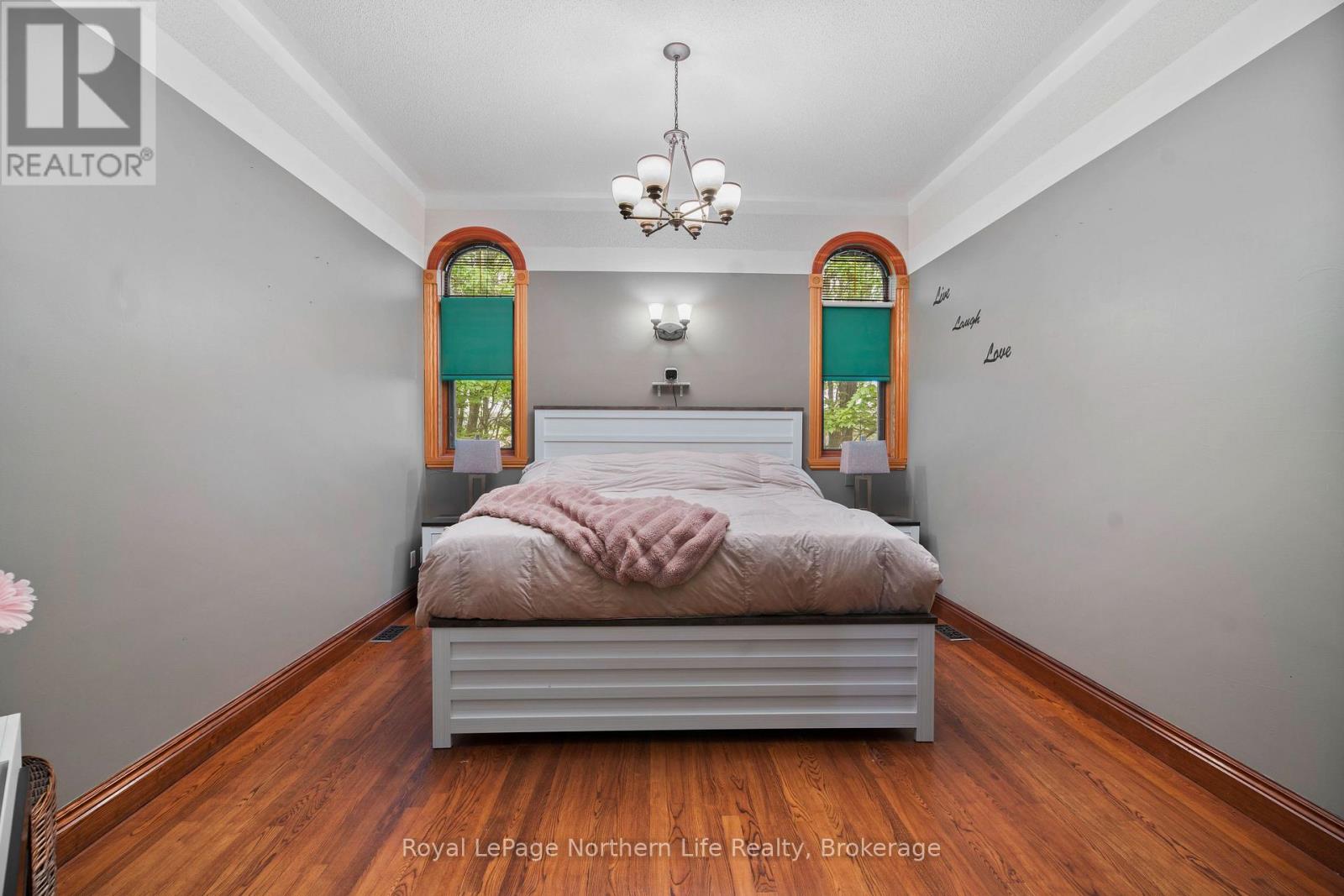 421 COLLINS DRIVE - 20