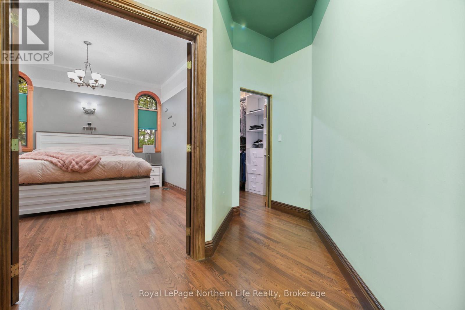 421 COLLINS DRIVE - 21