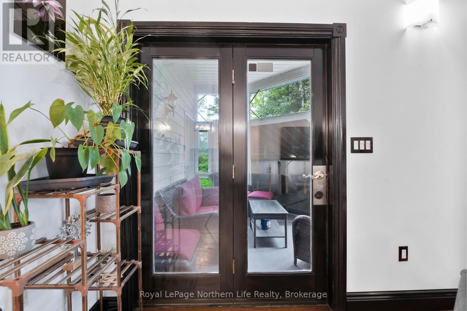 421 COLLINS DRIVE - 29