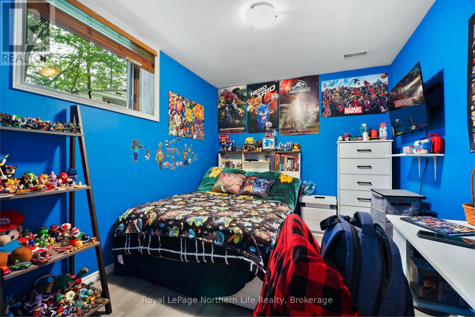 421 COLLINS DRIVE - 37