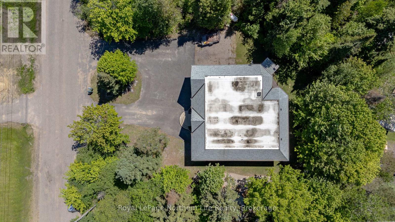 421 COLLINS DRIVE - 4