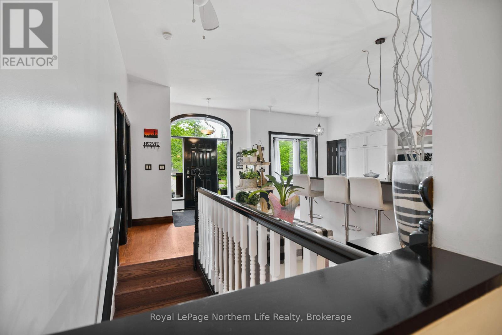 421 COLLINS DRIVE - 9