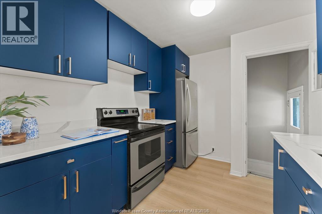 3209 DANDURAND AVENUE - 10