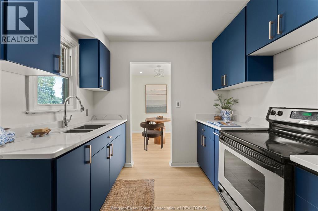 3209 DANDURAND AVENUE - 12