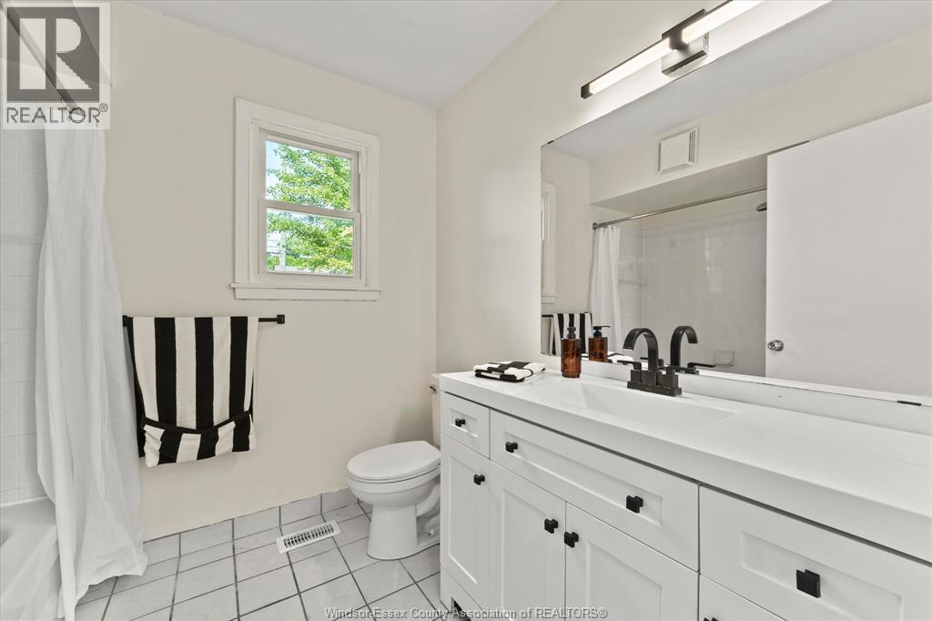 3209 DANDURAND AVENUE - 15