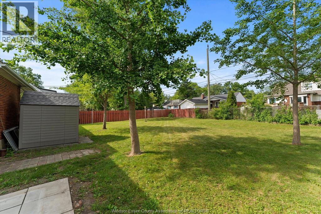 3209 DANDURAND AVENUE - 23