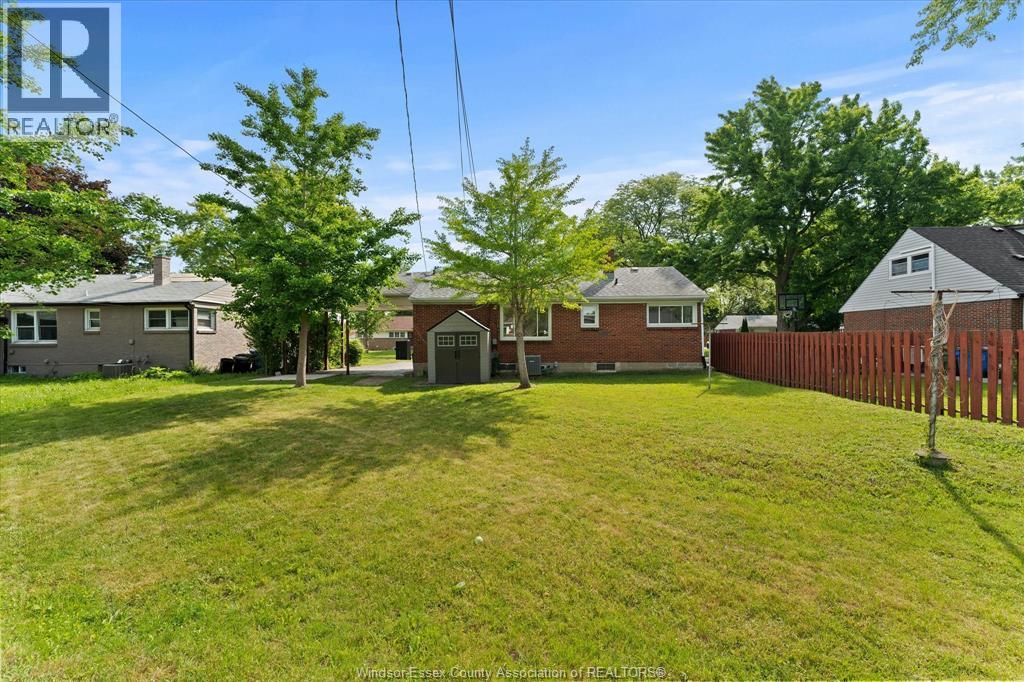 3209 DANDURAND AVENUE - 25