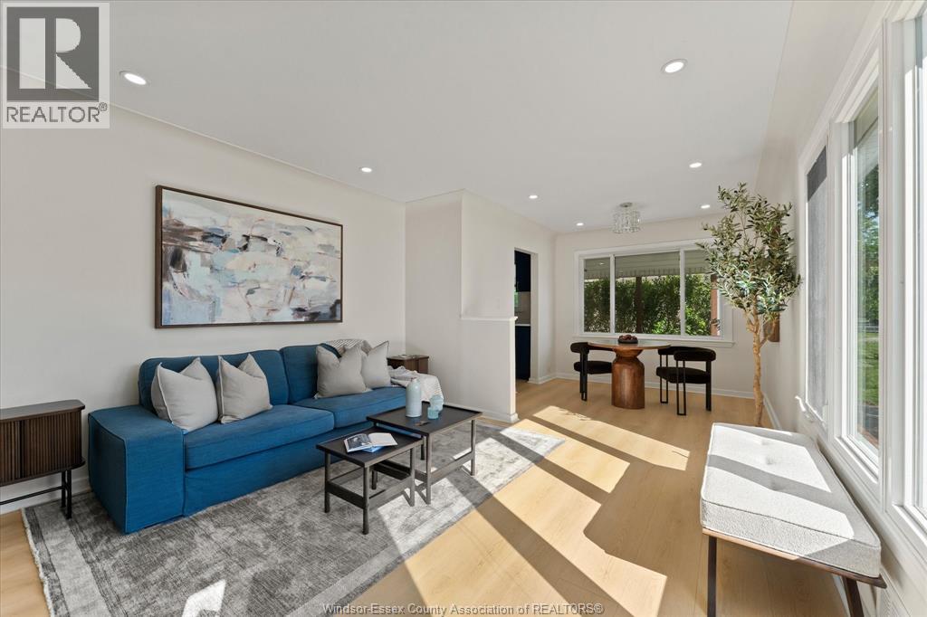 3209 DANDURAND AVENUE - 4