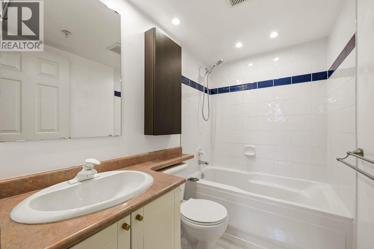 209 688 E 16TH AVENUE, Vancouver