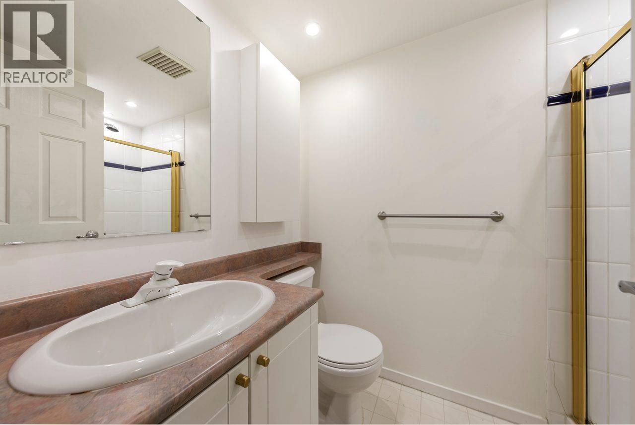 209 688 E 16TH AVENUE, Vancouver