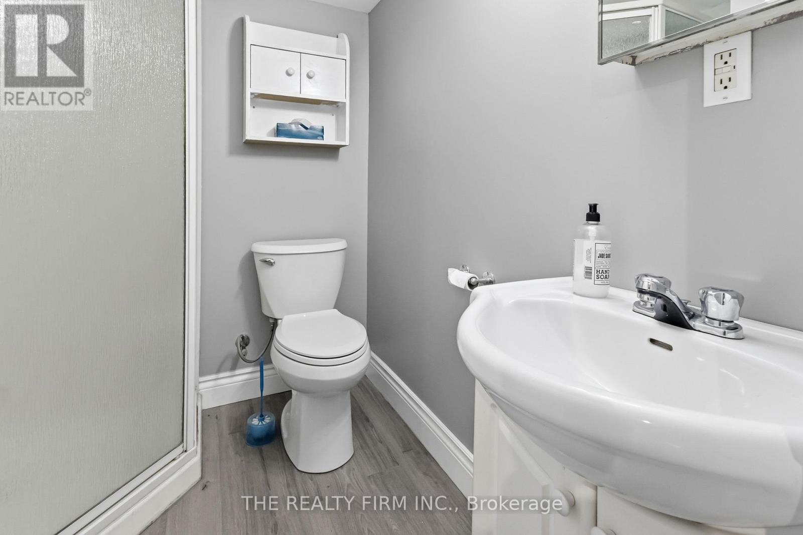 340 RIVERSIDE DRIVE - 44