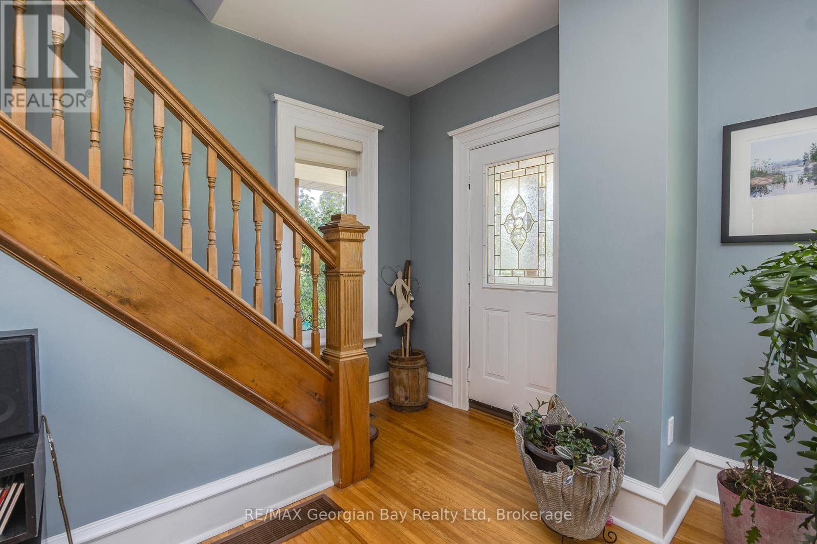 305 LINDSAY STREET E - 10
