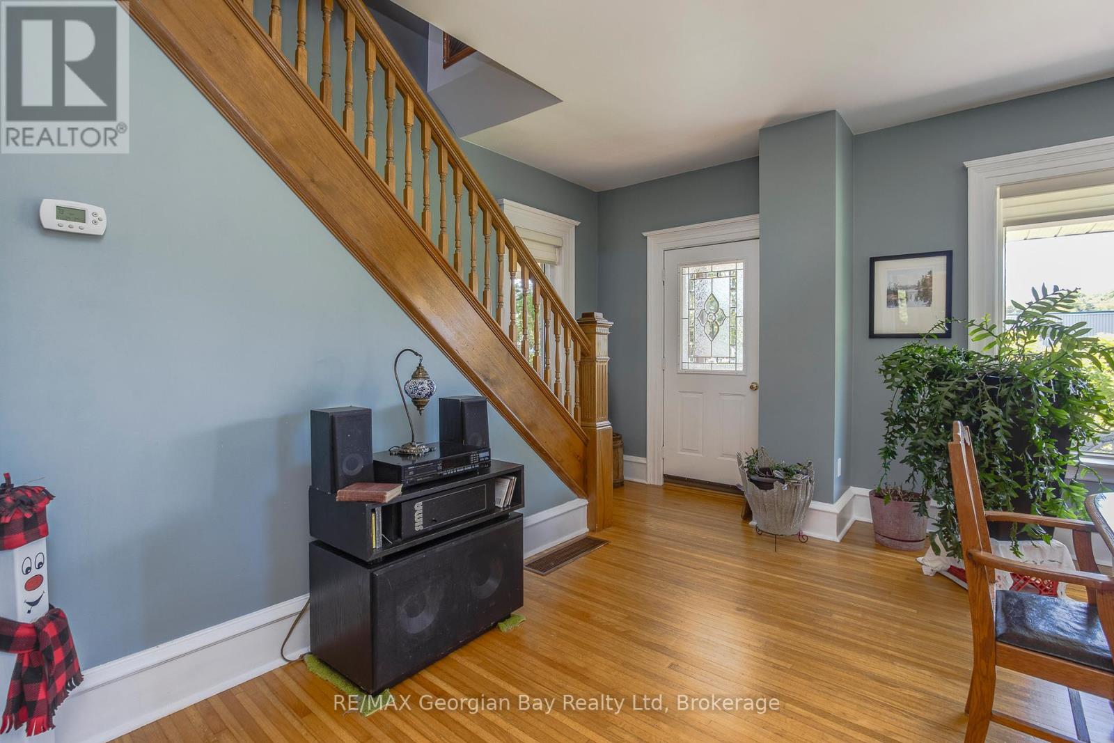305 LINDSAY STREET E - 14